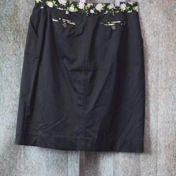 Dolce & Gabbana Black Floral Skirt Sz 48 NWT - Picture 12 of 12